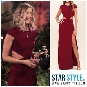 Lulus burgundy maxi dress